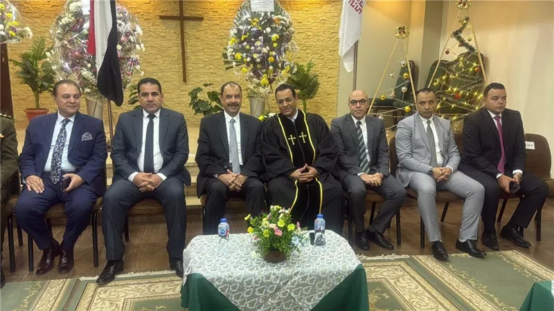 محافظ سوهاج يزور المطرانيات لتقديم التهنئة للأخوة الأقباط بمناسبة عيد الميلاد 