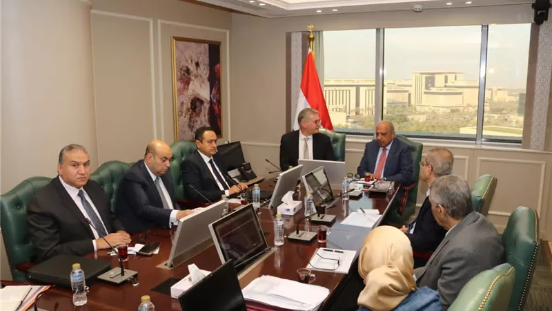 وزيرا الكهرباء والبترول يستعرضان خطة تأمين الطاقة الصيف المقبل