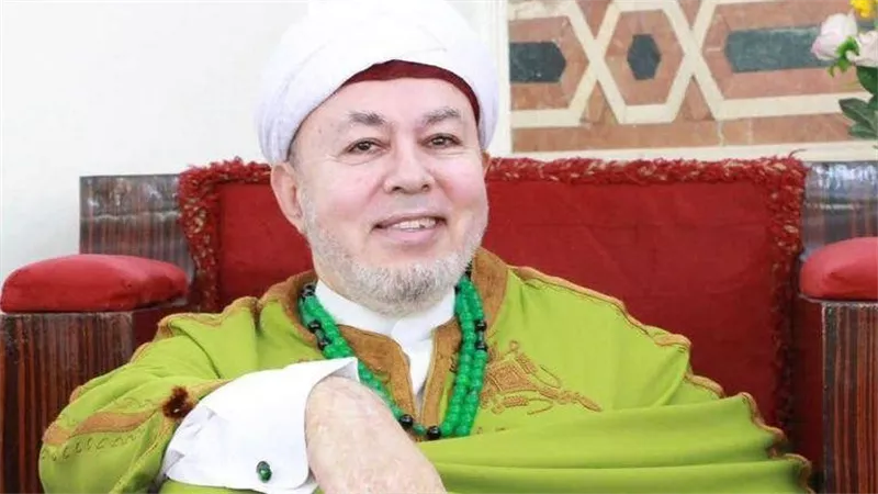 سدد الغرامة فورًا.. التيجاني ينهي قضية  تشهير وسب  فتاه  بدفع 20 ألف جنيه 