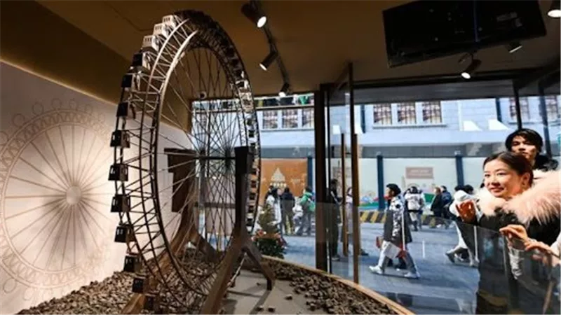 باحثون صينيون يحققون إنجازا تاريخيا في الخلايا الشمسية المرنة