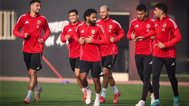 الأهلي يواصل تدريباته الجماعية بالتتش.. وأفشة يبدأ المشاركة تدريجيًّا