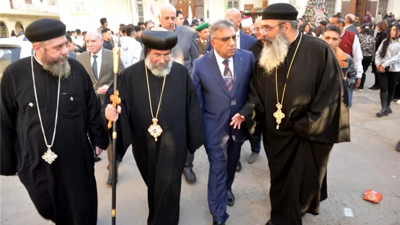 محافظ الدقهلية يهنىء الأقباط بعيد الميلاد المجيد بمطرانية ميت غمر ودقادوس