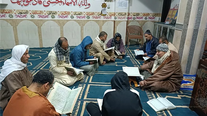 وزارة الأوقاف تعقد مراكز لتعلم القرآن الكريم و أحكام التلاوة بالمساجد 