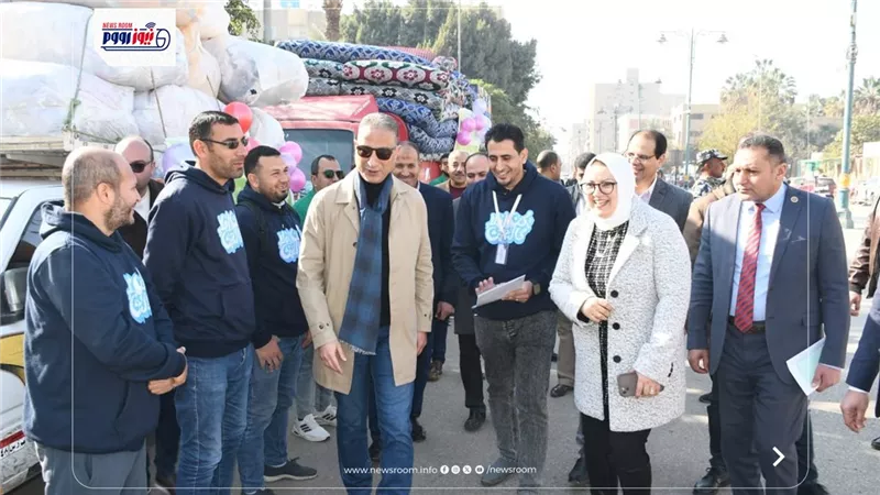 محافظ الفيوم يتفقد قافلة 