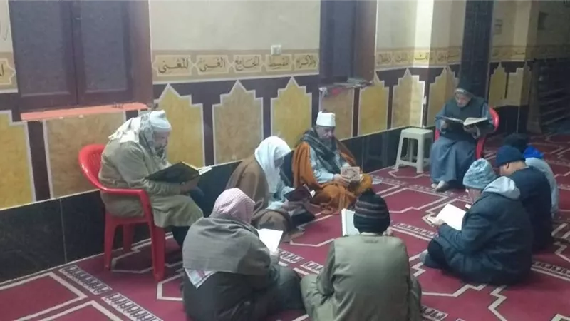من الفجر يتجلى النور.. مقرأة قرآنية توقظ القلوب بمساجد الغربية