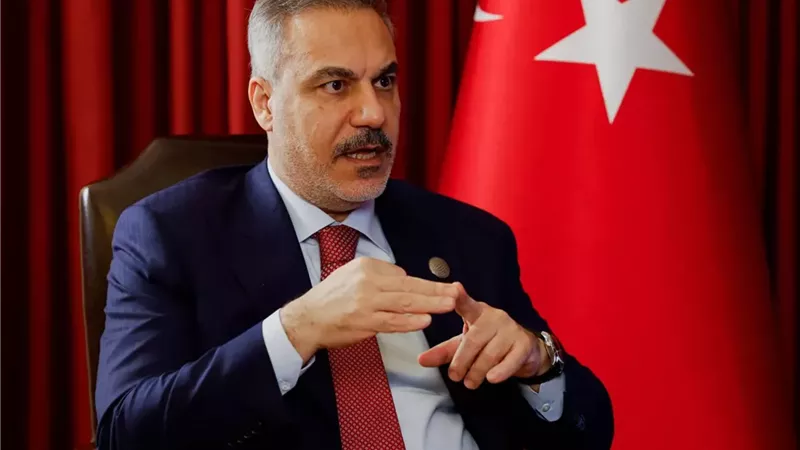 «فيدان»: تحركات أمريكية إيرانية جادة لوقف الحرب وإعادة فتح هرمز