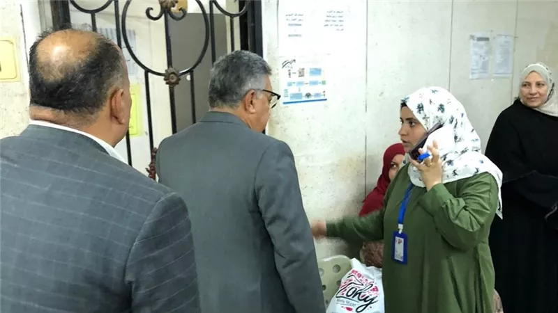 محافظ الدقهلية في زيارة مفاجئة لعيادة التأمين الصحي بجديلة
