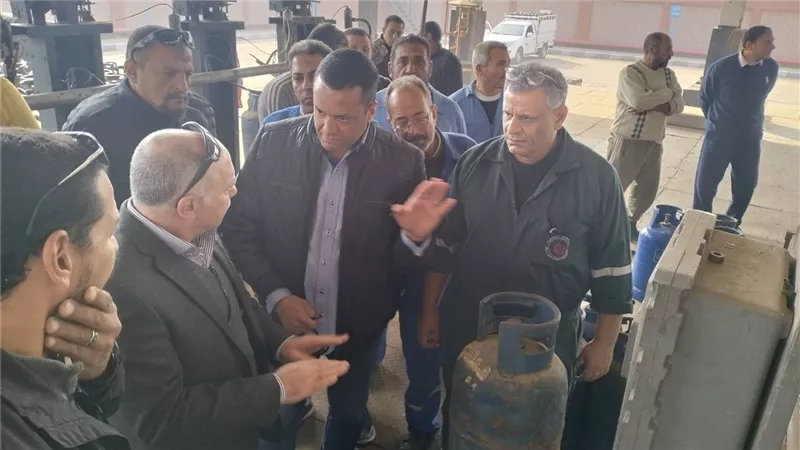 السكرتير العام المساعد للدقهلية يتفقد محطة تعبئة الغاز السائل بطلخا