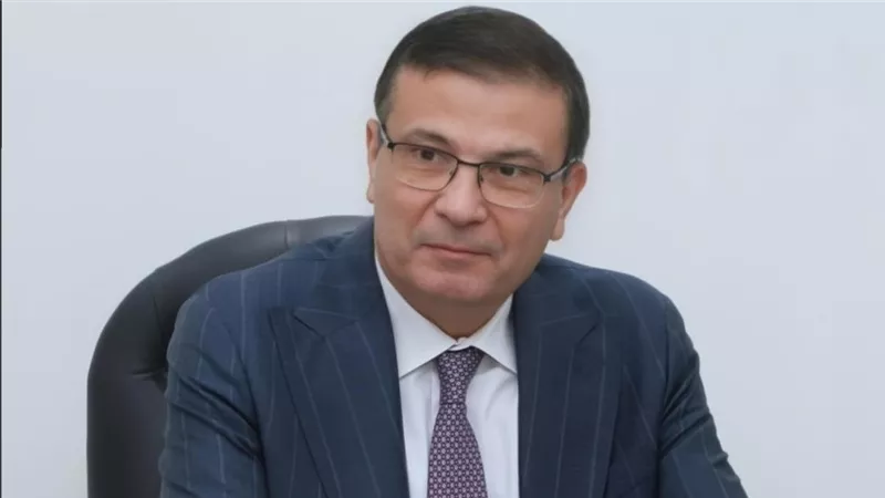 وزير الزراعة يوجّه بصرف كامل المقررات السمادية للمحاصيل الشتوية الاستراتيجية