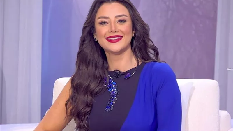 رضوى الشربيني تكشف حقيقة طلاق إيمان الزيدي ومحمد عبد المنصف
