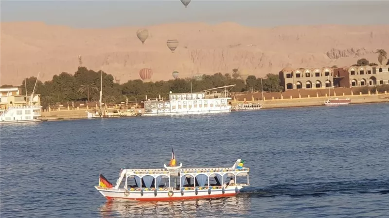 لليوم الثاني على التوالي.. توقف رحلات البالون الطائر بالأقصر بسبب تقلبات الطقس