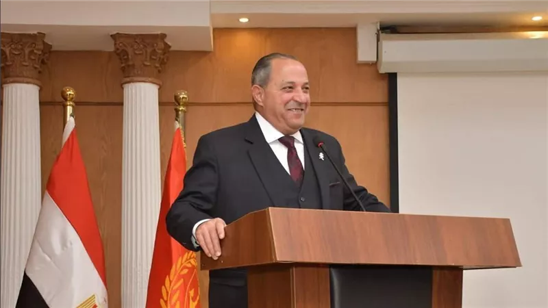  محافظ بورسعيد:رفع درجة الاستعدادات القصوى للتعامل مع سوء الطقس