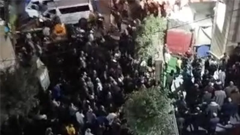 ماتوا في القليوبية ودفنوا بالمنوفية| أهالى شبرا يودعون أبا وأبناءه بمقابر منوف