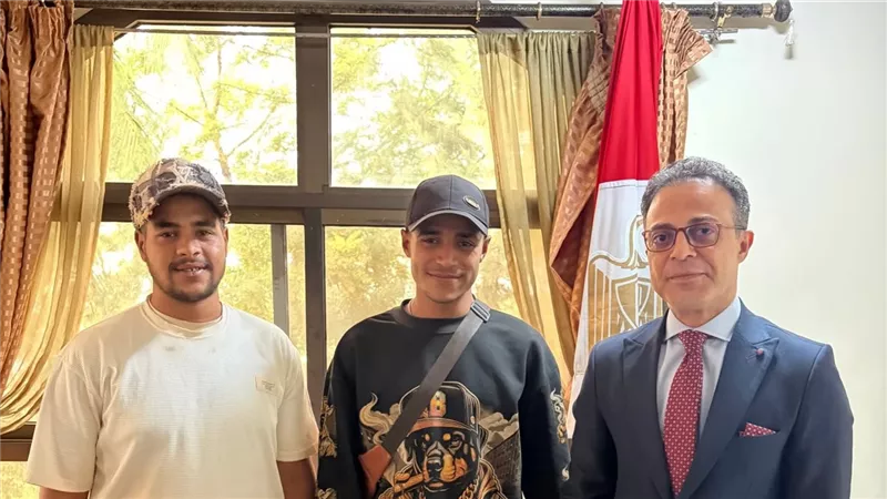 السفارة المصرية بمالي تنجح في إعادة اثنين مصريين كانا عالقين بعيدا عن العاصمة