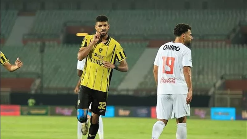 أحمد فاروق: المنافسة على الدوري بين الأهلي وبيراميدز.. والمفاجآت قليلة