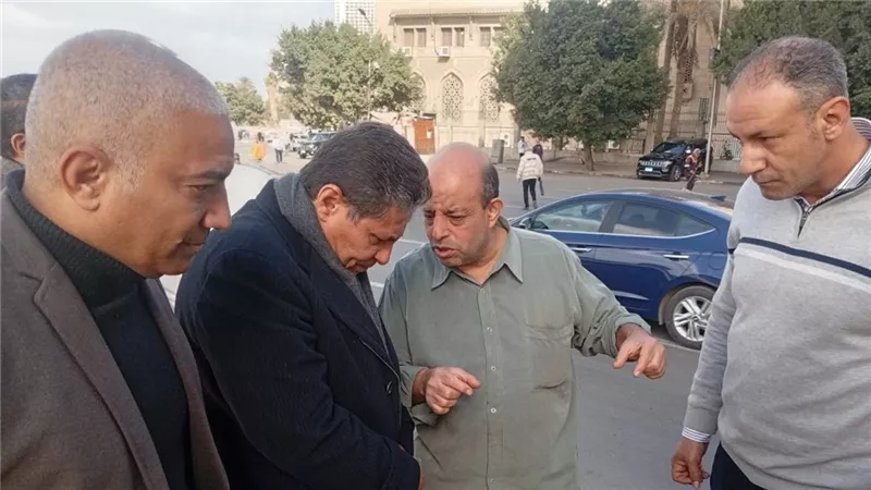 النائب طاهر الخولي يستمع لشكاوى أهالي مصر القديمة والمنيل 