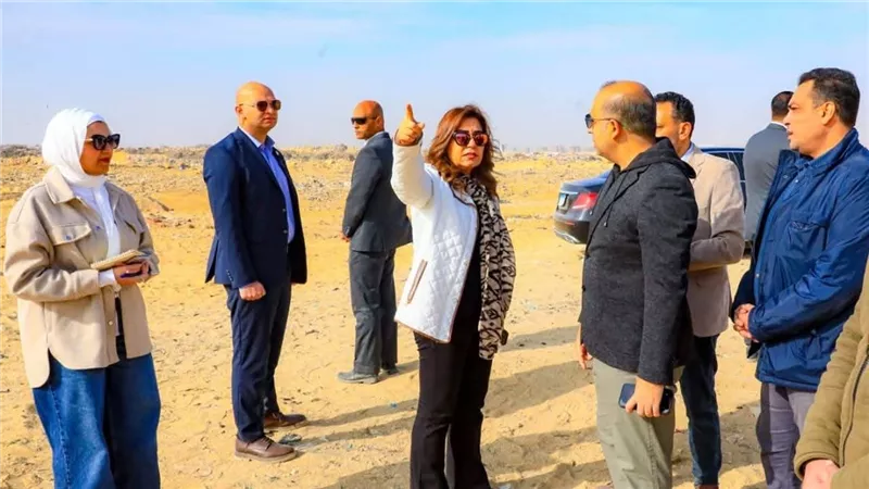 وزيرة التنمية المحلية تتفقد مقلب العبور وتوجه بغلقه نهائيًا
