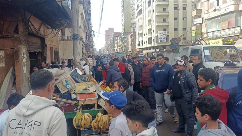 الشرقية: حملة مكبرة لرفع كافة الإشغالات بميدان عرابي ونفق المشاه والمحطة