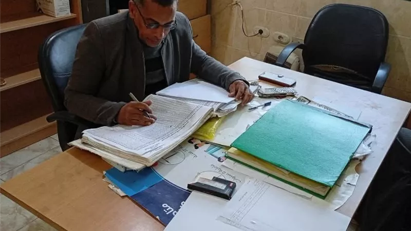 لا تهاون في الانضباط الوظيفي.. ضبط 32 حالة غياب بوحدتين صحيتين بجهينة