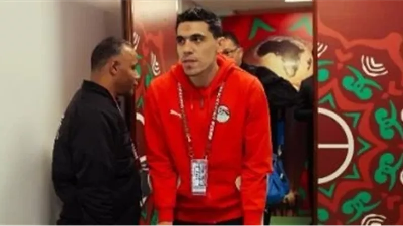 محمد حمدي يغادر ألمانيا ويعود للقاهرة بعد إجراء جراحة الصليبي