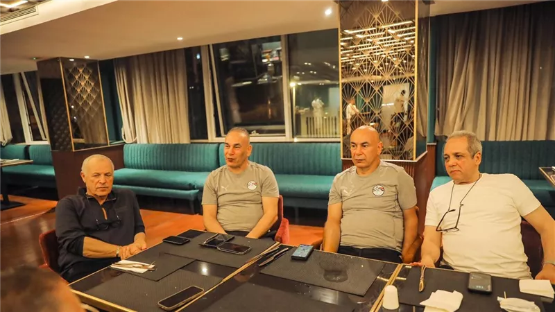 نقل إلى المستشفى.. ارتفاع بضغط الدم يهاجم هاني أبو ريدة في المغرب