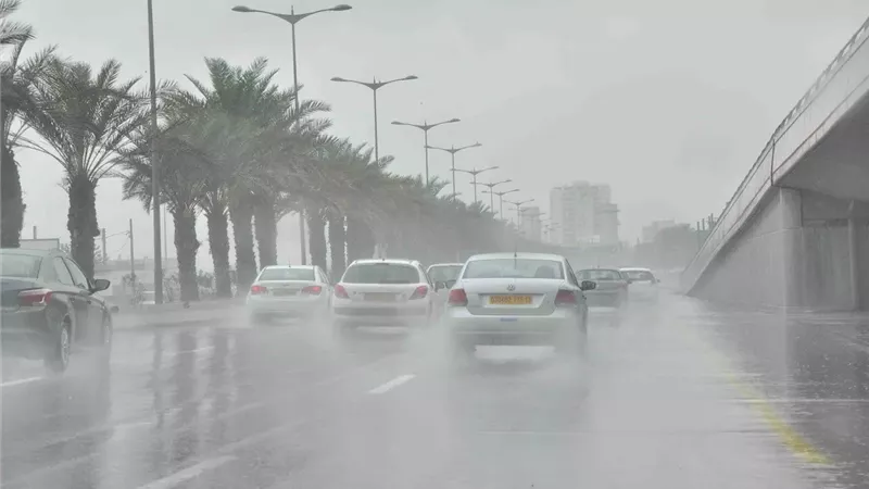 سقوط أمطار واإراب حركة الملاحة.. الأرصاد تطلق تحذيرات بشأن حالة الطقس اليوم 