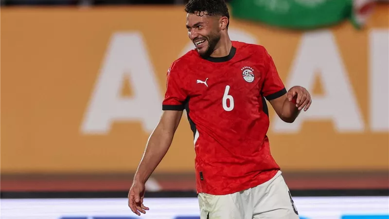 موقف الأهلي من تجديد عقد ياسر إبراهيم وخطة تدعيم الدفاع