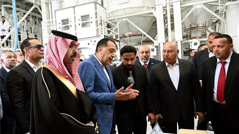 رئيس الوزراء يفتتح مشروع 
