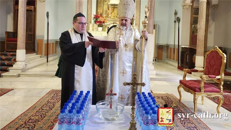 بطريرك السريان الكاثوليك يحتفل بعيد الدنح في بيروت ويصلّي من أجل السلام في حلب