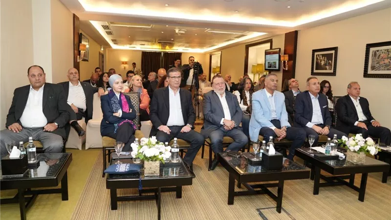 محافظ المركزي ووزير الزراعة يتفقدان مشروع دعم صغار المزارعين بأسوان
