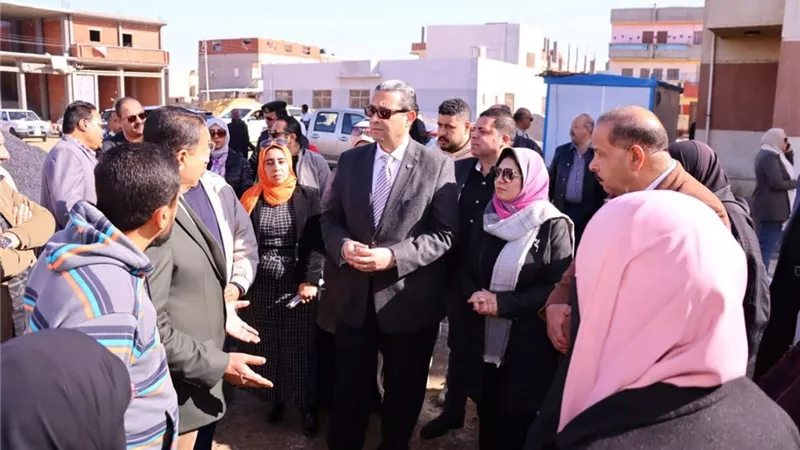 محافظ دمياط يتفقد مشروعات 