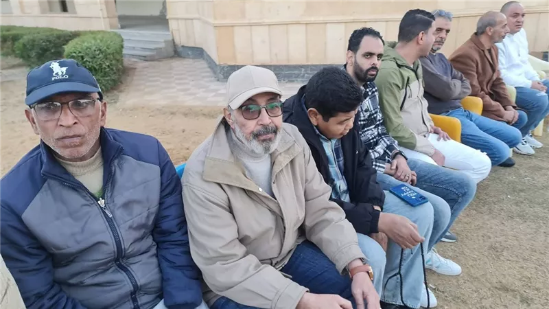تجمع رياضيون وأعضاء الجمعية العمومية لنادي منتخب السويس للمطالبة بإنقاذه