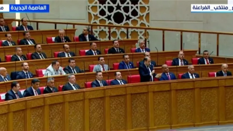 أعضاء مجلس النواب يؤدون اليمين الدستورية في الجلسة الافتتاحية لمجلس النواب