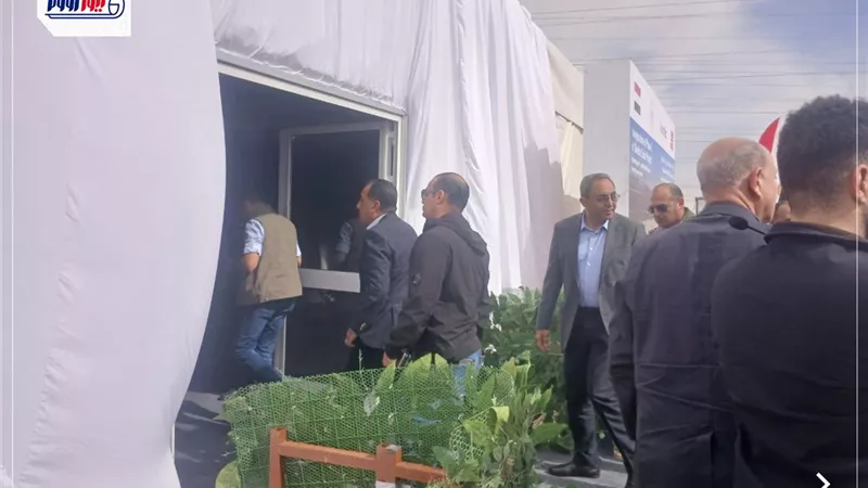 خاص أول صور من داخل زيارة رئيس الوزراء في قنا لافتتاح محطة الطاقة الشمسية