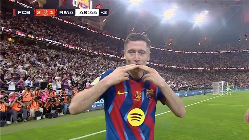 أهداف وملخص مباراة برشلونة وريال مدريد اليوم (2-2) الشوط الأول بكأس السوبر