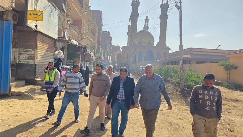 رئيس مياه المنوفية يتابع تنفيذ مشروعات المبادرة الرئاسية حياه كريمة بأشمون