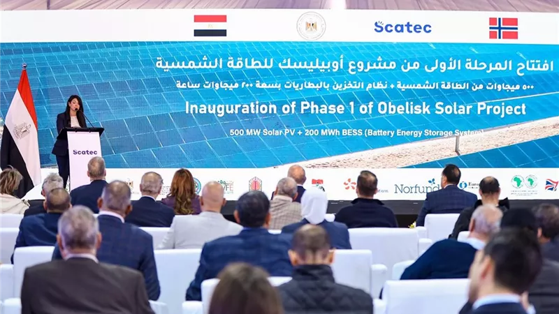 بتكلفة 17.5 مليون دولار.. رئيس الوزراء يفتتح خطًا جديدًا لإنتاج السلك بقنا