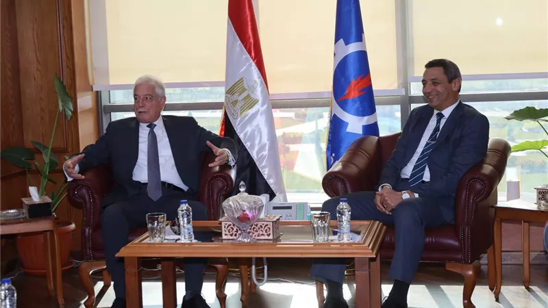 طفرة تنموية بالسويس.. متابعة دقيقة للمشروعات والخدمات ضمن رؤية مصر 2030