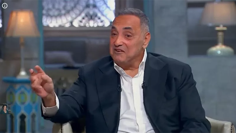 منصور عامر: والدي كان أول جامعي في القرية وأنشأ مدارس بمراحل تعليمية متعددة
