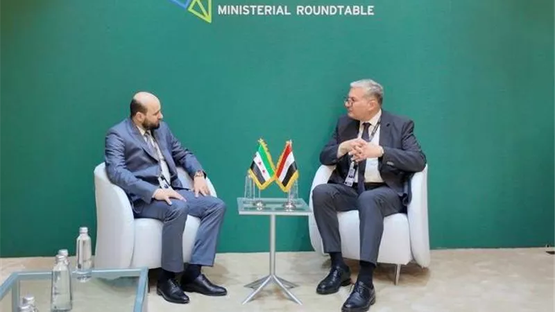 وزير البترول والثروة المعدنية يلتقي نظيره السوري لبحث سبل التعاون