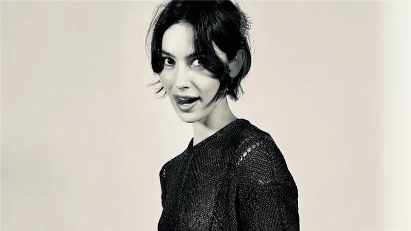 جرايسي أبرامز سفيرة جديدة لدار شانيل ووجه مجموعة Coco Crush