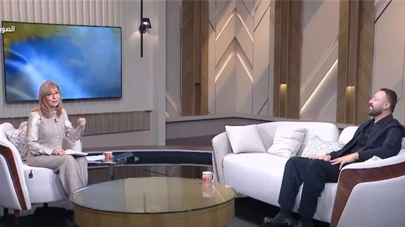 أحمد فهمي: أنا عشت في بيت كله ستات وتربيت لأكون راجل البيت بعد رحيل أبي