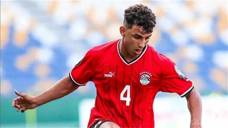 مصدر بالأهلي يكشف سبب تعطل صفقة أحمد عيد.. ومفاضلة مع لاعب إنبي 