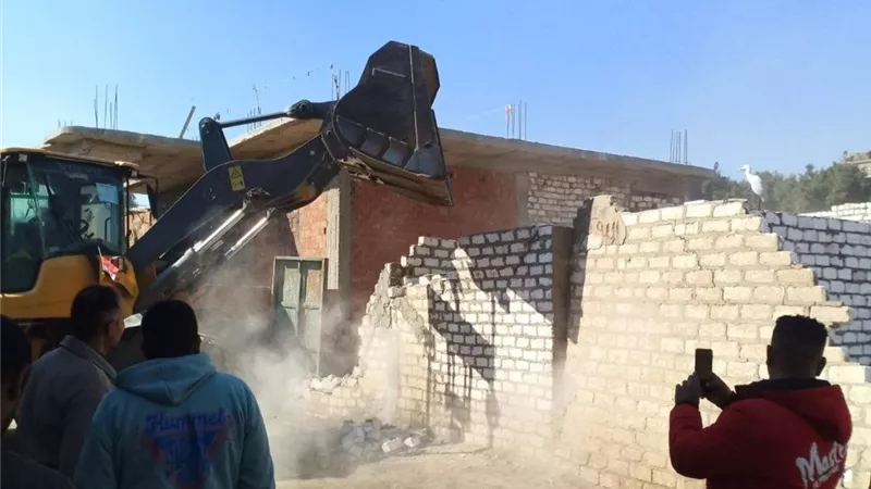 26 حالة إزالة واسترداد 12 فدانًا.. أسيوط تكثف جهودها لحماية أراضي الدولة