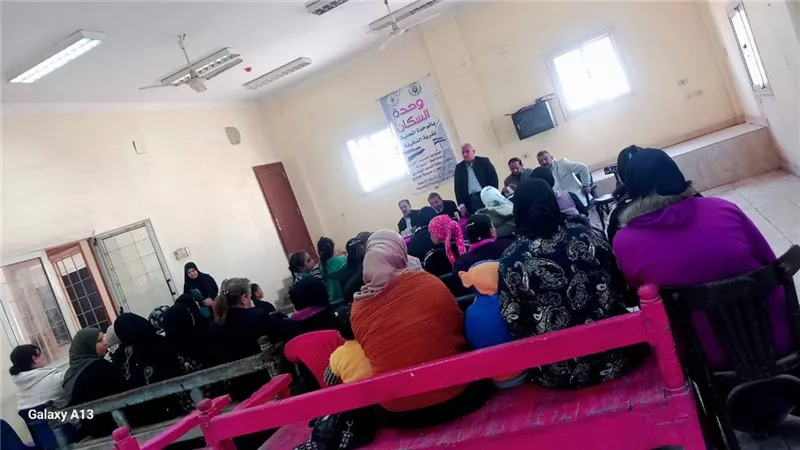 قافلة إعلامية في قرية النخيلة بأسيوط لتعزيز محو الأمية وتوعية الأسرة