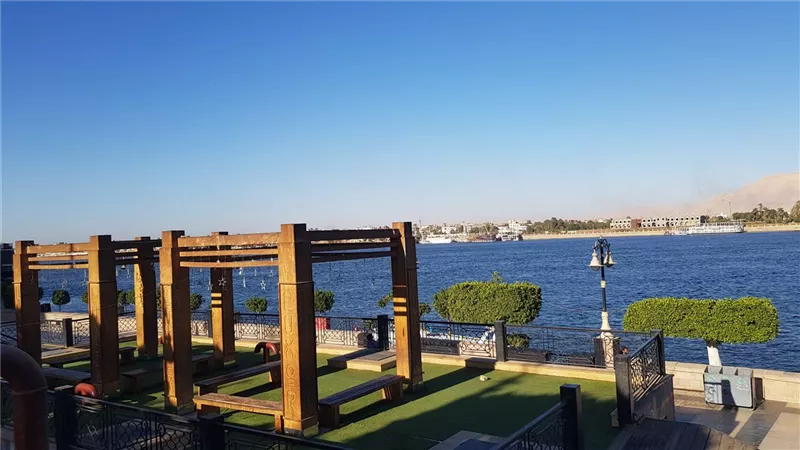 الرياح تعاند السماء في الأقصر.. استمرار تعليق رحلات البالون لليوم الثاني 