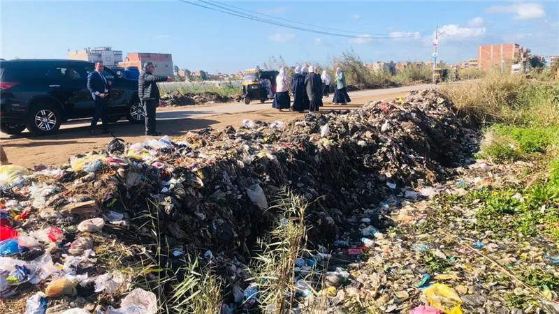 محافظ الدقهلية يعفي رئيس وحدة دميرة بسبب التقصير في الخدمات والنظافة