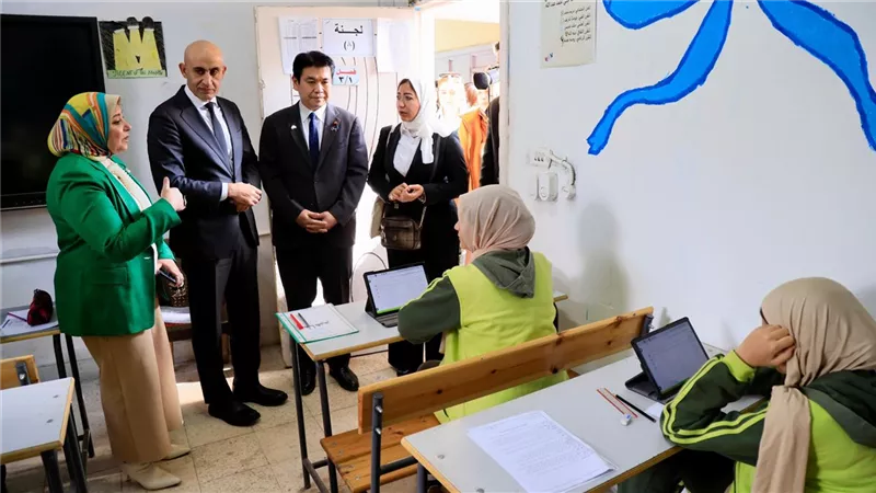 وزير التعليم ونظيره الياباني يتفقدان مدرسة السيدة نفيسة الثانوية بنات
