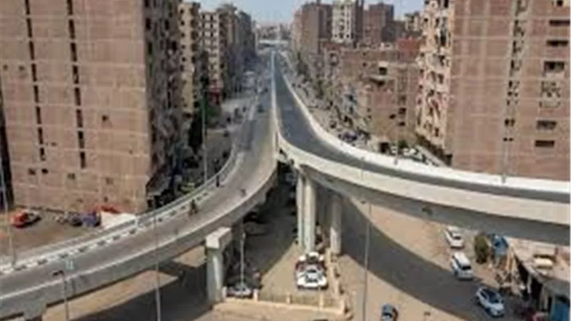 رئيس الجهاز المركزي للتعمير يتفقد محاور الطرق القومية الجاري تنفيذها 