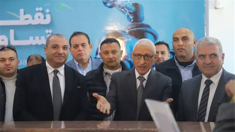 محافظ شمال سيناء: وفدان إيرلندي وبريطاني في زيارات ميدانية لبحث ملف غزة   
